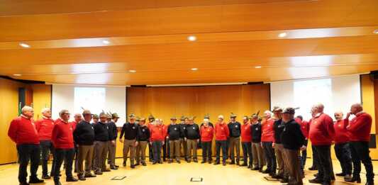 Il Cai Lecco festeggia il Natale col tradizionale concerto e la premiazione dei soci