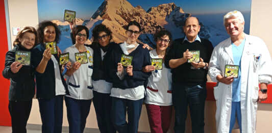 Lecco. Ai pazienti dell’oncologia in regalo una piccola scacchiera