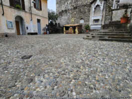 Dervio. Corenno Plinio, dopo anni conclusa la riqualificazione della piazza Dervio Corenno Plinio piazza riqualificata