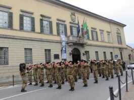 Lecco. Concerto di Natale e sfilata della fanfara Bersaglieri “G. Colombo”
