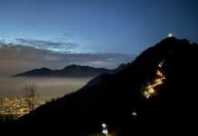 La fiaccolata del gruppo M.U.L.A. illumina il Monte Barro