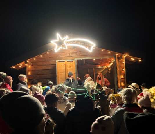 Primaluna. In tanti alla fiaccolata verso il Cappello D’Alpino