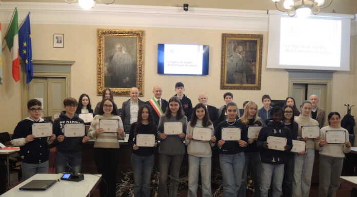 Talenti in Volo, Comune e Confcommercio premiano 22 studenti meritevoli talenti in volo-borse di studio 2025