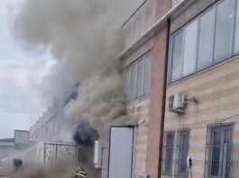 Lomagna, capannone a fuoco in azienda, maxi intervento dei Vigili del Fuoco