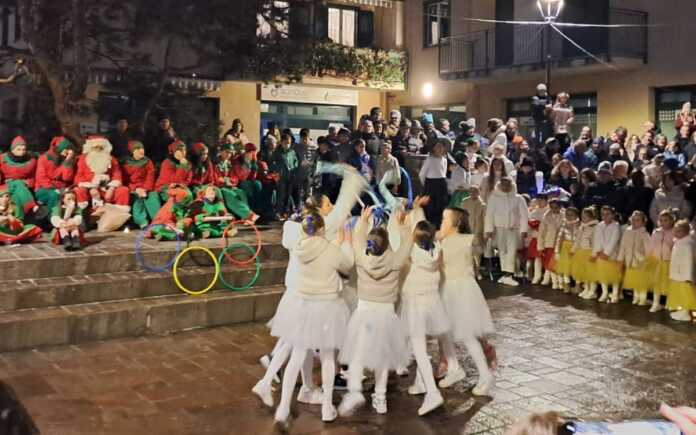 natale_sotto_la_torre_introbio_20251207_00007