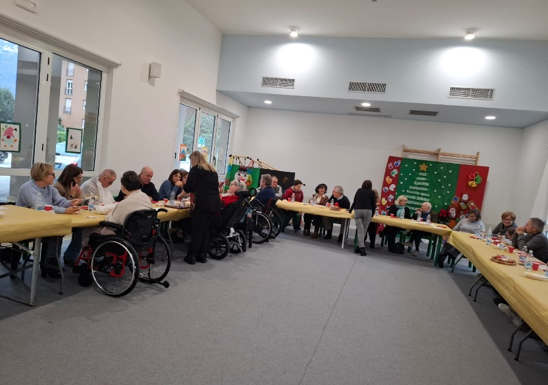 Valmadrera. Successo per il pranzo di Natale in famiglia al Polo “Oltre Noi”
