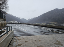 Premana apre il rinnovato e ampliato parcheggio multipiano di via Roma Premana parcheggio multipiano