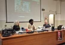 Il prof Antonio Perrone presenta il suo libro “E’ un’altra scuola”