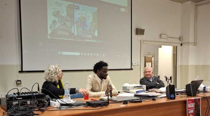 Il prof Antonio Perrone presenta il suo libro “E’ un’altra scuola”
