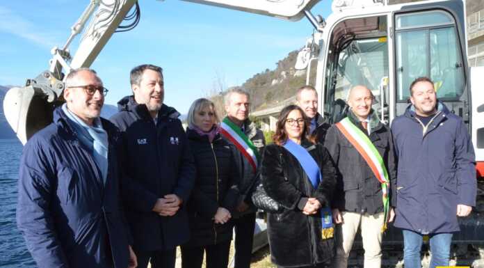 Il Ministro Salvini ‘posa’ la prima pietra della ciclabile Lecco-Abbadia: “Un’opera attesa da anni”