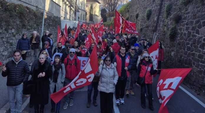 La Cgil in piazza contro la Legge di Bilancio: “Colpisce chi ha già pagato abbastanza” corteo sciopero cgil lecco