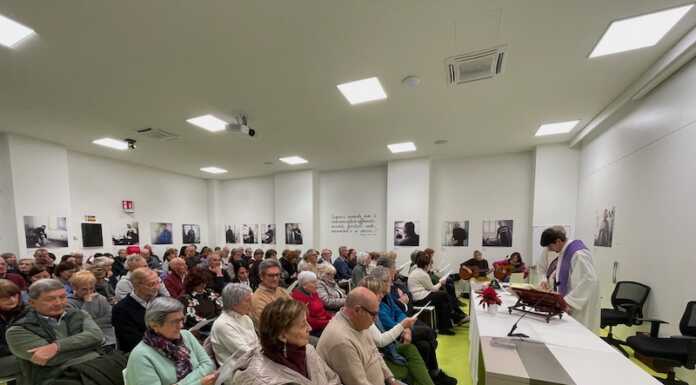 Casa della Carità: brindisi di Natale e nuovi obiettivi a tre anni dall’apertura Serata auguri caritas 10-12-25