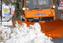Lecco, approvato in Prefettura il Piano Neve 2026 per la sicurezza stradale spazzaneve