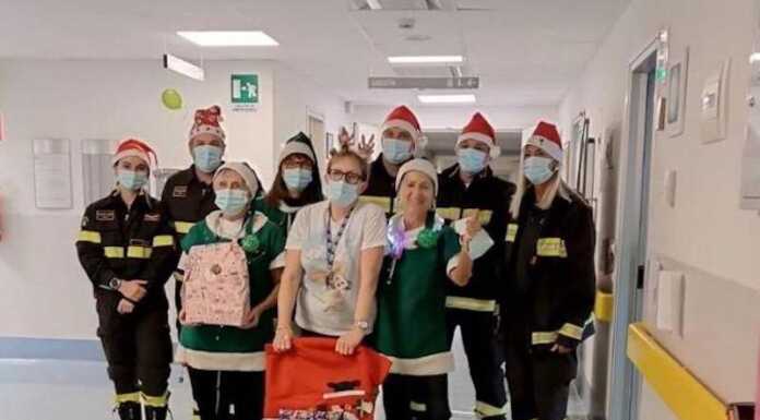 Visita speciale in Pediatria: i Vigili del Fuoco e ABIO portano doni ai piccoli pazienti