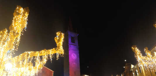 Varenna. Grande successo per la festa di Capodanno in piazza Capodanno 2026 Varenna