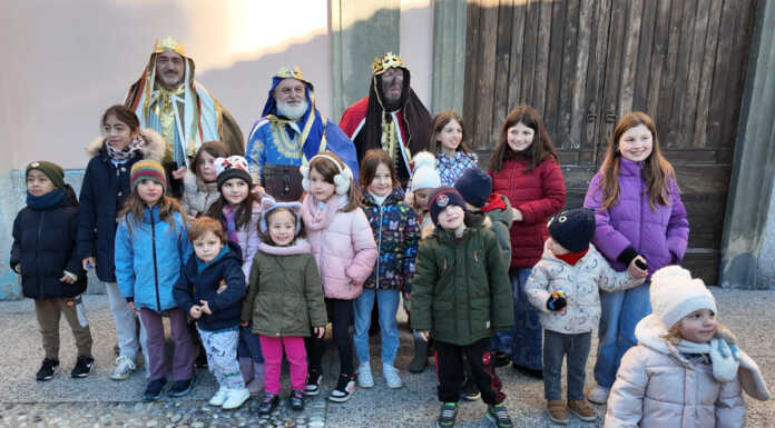 I Re Magi sbarcano ad Abbadia Lariana e rinnovano la tradizione dell’Epifania Abbadia arrivo Re Magi 2026