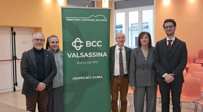 Studenti a lezione contro le truffe finanziare con Bcc Valsassina e Fondazione Tertio Millennio Bcc Valsassina leziona maria ausiliatrice lecco (3)