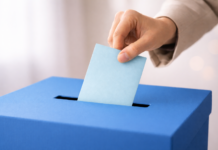 Affluenza all’89,50%: chiuso il voto per la presidenza della Provincia di Lecco Elezioni Voto Votazioni Urna