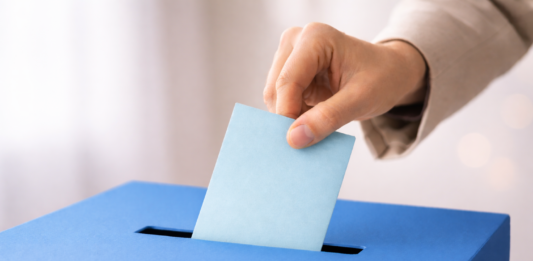 Affluenza all’89,50%: chiuso il voto per la presidenza della Provincia di Lecco Elezioni Voto Votazioni Urna