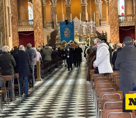 Lecco saluta Aloisio Bonfanti: la città rende omaggio al suo narratore Funerale Aloisio Bonfanti