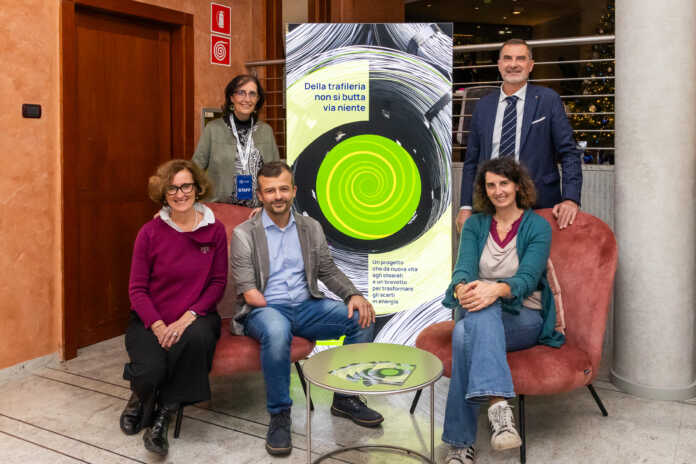 In piedi Silvia Negri e Luigi Sabadini. Seduti da sinistra Elena Collina, Carlo Antonini e Lucia Gianola