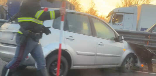 SS36. Auto esce di strada, code in direzione Milano all’altezza di Bosisio