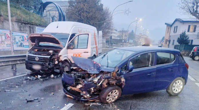 Incidente in via Roma a Pescate, grossi disagi alla viabilità