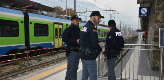 Controllo su treno Sondrio-Milano a Colico, arrestato un giovane con droga Polfer treno arresto