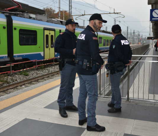 Controllo su treno Sondrio-Milano a Colico, arrestato un giovane con droga Polfer treno arresto