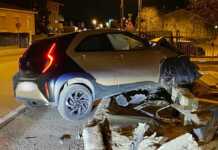 Garlate, esce di strada con l’auto e colpisce tubo del gas: soccorso 23enne