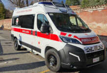 Lecco. Paura in corso Martiri, investita una bambina di 11 anni ambulanza cri lecco croce rossa