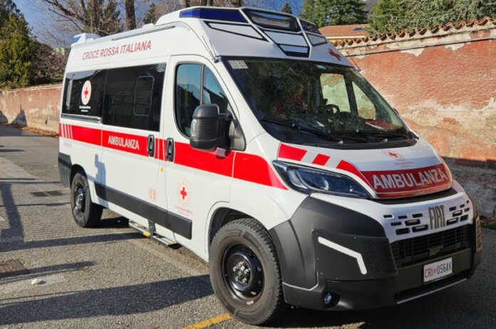 ambulanza cri lecco croce rossa