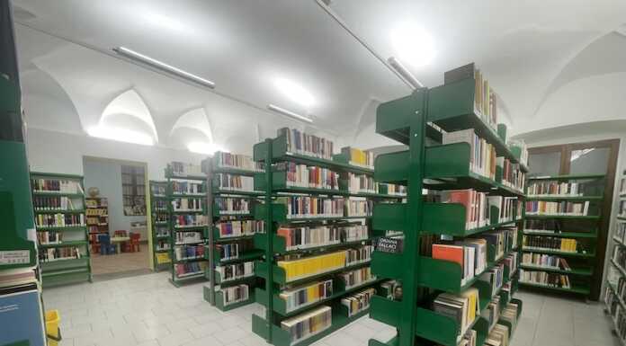 Biblioteca di Bellano: acquisiti 40 libri e documenti d’epoca Biblioteca Bellano 2026