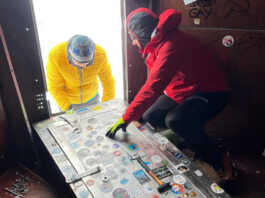 Grignetta. Rotta la porta del bivacco Ferrario, i Ragni guidati da Arrigoni la riparano