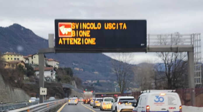 SS36. Incidente sul Terzo Ponte (Nord), code e rallentamenti fino ad Annone