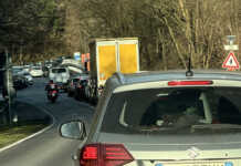 SS36. Tamponamento all’altezza di Suello e cantieri, grossi disagi alla viabilità Uno degli ingressi alla SS36 completamente intasato (foto FB)