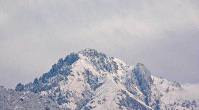 La Fiamma olimpica in vetta alla Grignetta con i Ragni di Lecco Grignetta
