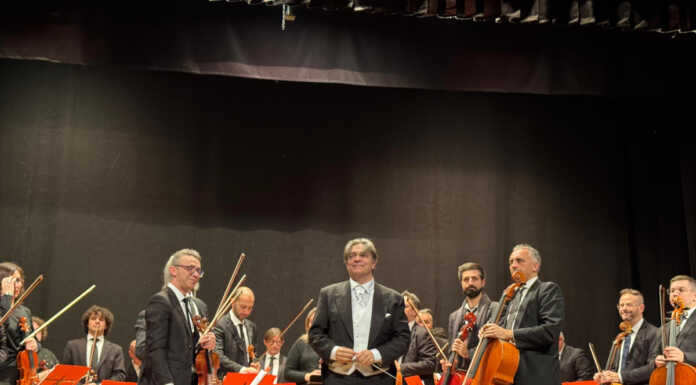 La Lake Como Orchestra inaugura l’anno e conquista Valmadrera valmadrera concerto capodanno 2026 (2)