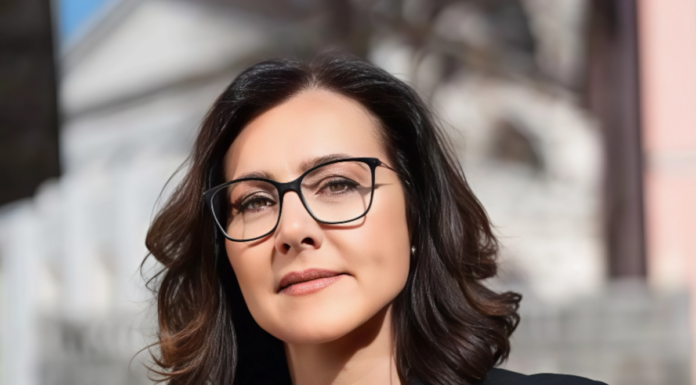 Lecco, la corsa a sindaco si affolla: si candida anche Francesca Losi Francesca Losi