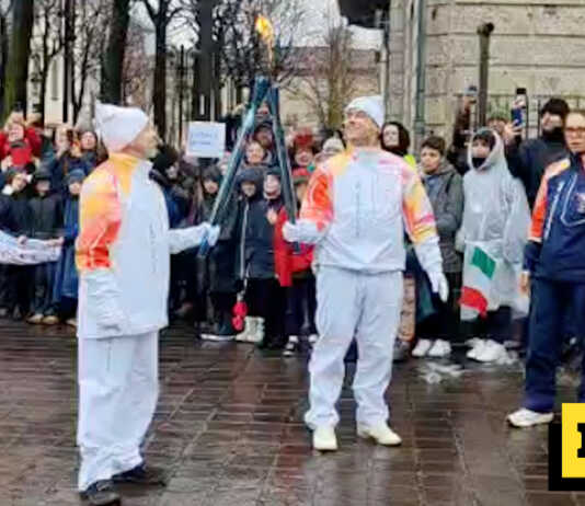 La fiamma olimpica passa da Merate. E in piazza si accende la festa fiamma olimpica Merate