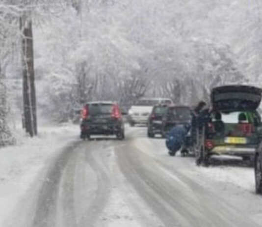 Neve in Valsassina e viabilità: mezzi in difficoltà a Introbio e Cremeno