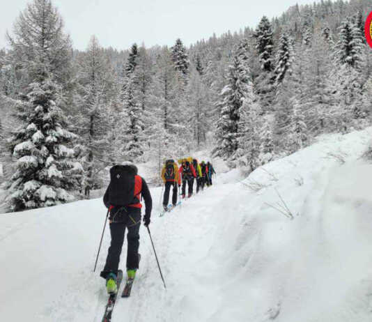 Formazione su ghiaccio: dieci tecnici del Cnsas impegnati a Gerola Alta