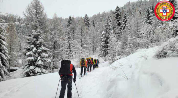 Formazione su ghiaccio: dieci tecnici del Cnsas impegnati a Gerola Alta