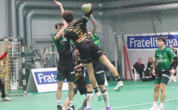 Pallamano, Molteno domina il derby contro il Palazzolo e resta primo HC San Giorgio Salumificio Riva Molteno febbraio 2026