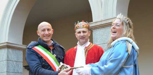 Consegnate le chiavi ai regnanti, è iniziato il Carnevalone di Lecco
