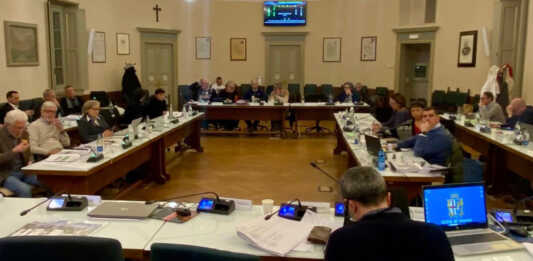 Dopo sei giorni di sedute approvato il PGT: “Regole per una città che cresce”