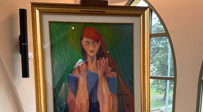 Femminile Presente dona un’opera contro la violenza di genere alla Fondazione Comunitaria quadro menaballi