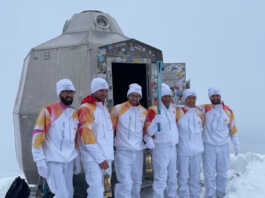 La Fiamma Olimpica in vetta alla Grignetta: la tappa extra con i Ragni di Lecco I Ragni in cima alla Grignetta con la Fiamma Olimpica nella tappa lecchese extra